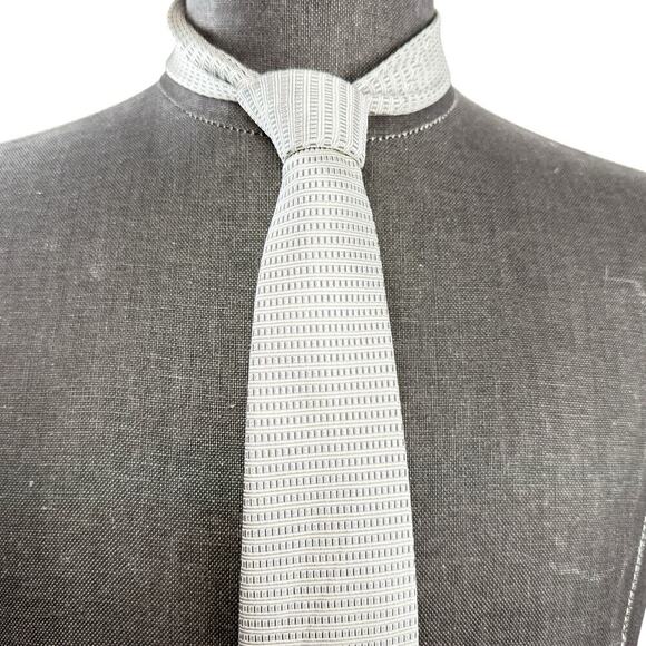 ARMANI COLLEZIONI Men's 100% Silk Neck Tie Gray Geometric 60” XL Long Italy - Picture 2 of 7